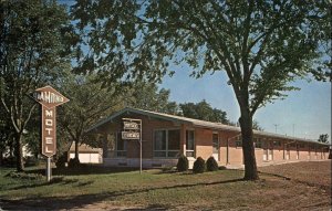 Abilene Kansas KS Motel Vintage Postcard