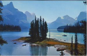 Maligne Lake, AB Alberta Canada Postcard