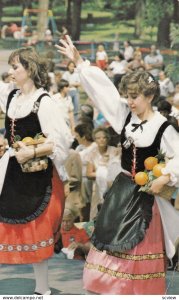 DRUMMONDVILLE , Quebec , Canada , 1989 ; Folklore Festival