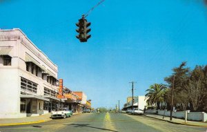 Wauksha Street Scene BONIFAY, FLORIDA Padgett Drug Co. c1960s Vintage Postcard