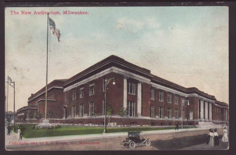 The New Auditorium,Milwaukee,WI Postcard