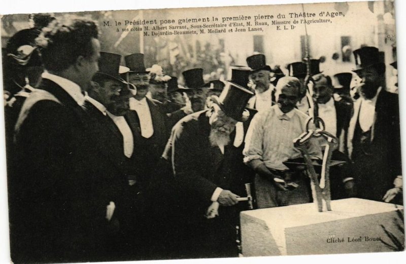 CPA AK Le President pose gaiement la premiere pierre du Théatre d'AGEN (210715)