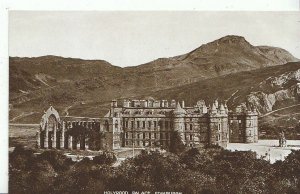 Scotland Postcard - Holyrood Palace - Edinburgh  ZZ1046