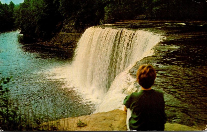 Michigan Upper Ppeninsula Luce County Tachquamenon Falls