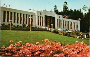 City Hall New Westminster BC Red Flowers UNUSED Postcard D99 