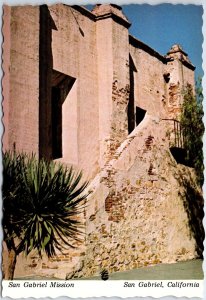 VINTAGE CONTINENTAL SIZE POSTCARD SAN GABRIEL MISSION AT SAN GABRIEL CALIFORNIA