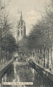 Netherlands Delft Oude Delft en Oude Kerk Vintage Postcard 07.46