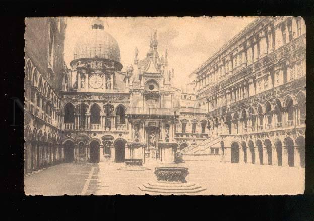 039425 ITALY Venezia.Cortile del Palazzo Ducale