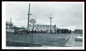 h5071 - CHAPAIS Quebec Postcard 1940s Rue Commercial. ESSO Gas Station.