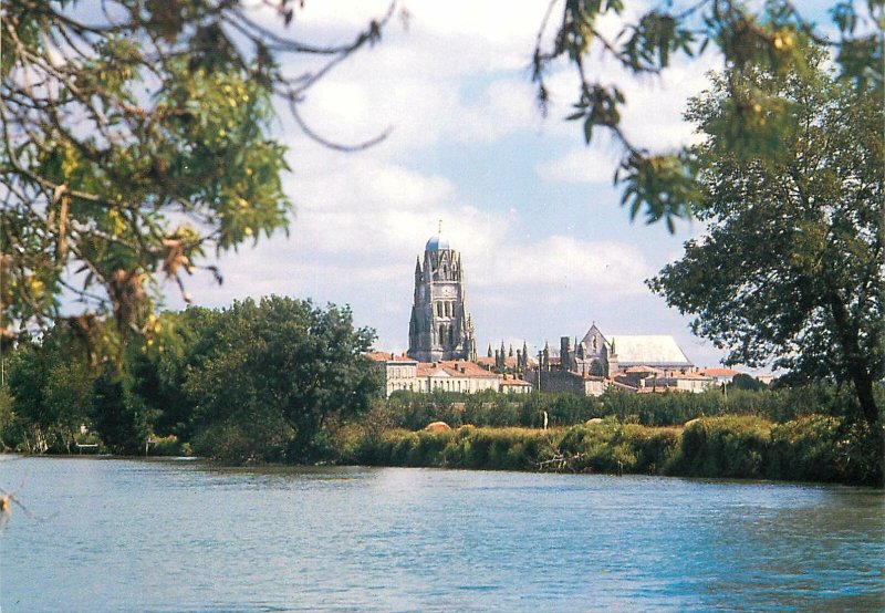 Postcard France Saintes Charente Cathedrale Saint Pierre