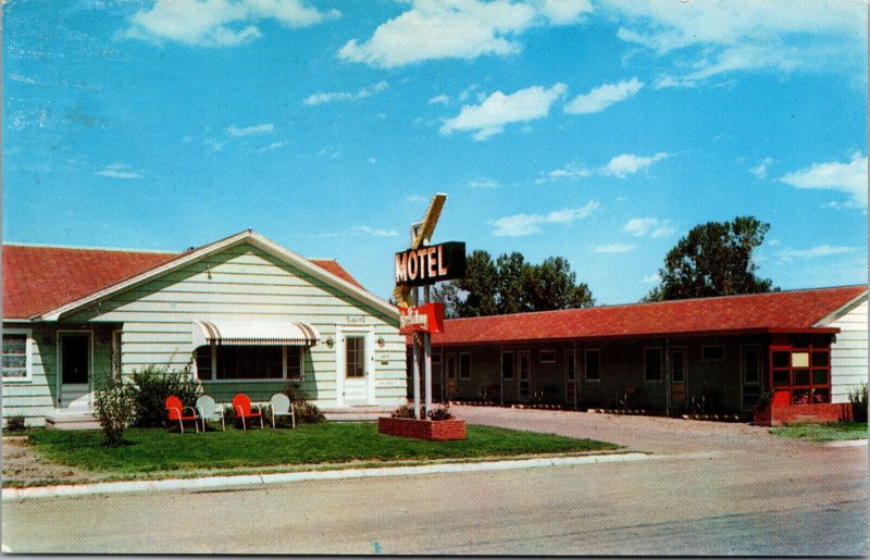 Vtg Holiday Motel Sheridan Ave Roadside Cody Wyoming WY Chrome Postcard