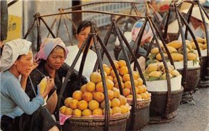 Produce Market SAIGON Street Scene VIETNAM Don Ganh c1960s Vintage Postcard