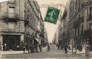 CPA NEUILLY-sur-SEINE - La rue de Charters (44308)