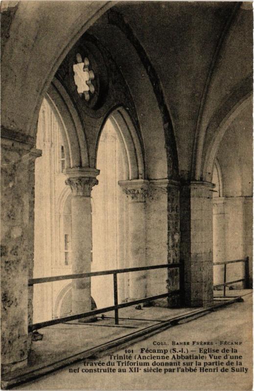 CPA FÉCAMP-Église de la Trinite Vue d'une travée du Triforium (347710)