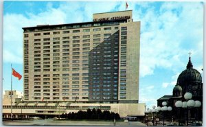 M-39542 The Queen Elizabeth Hotel Montreal Quebec Canada