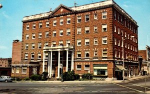 Massachusetts Gardner The Colonial Hotel