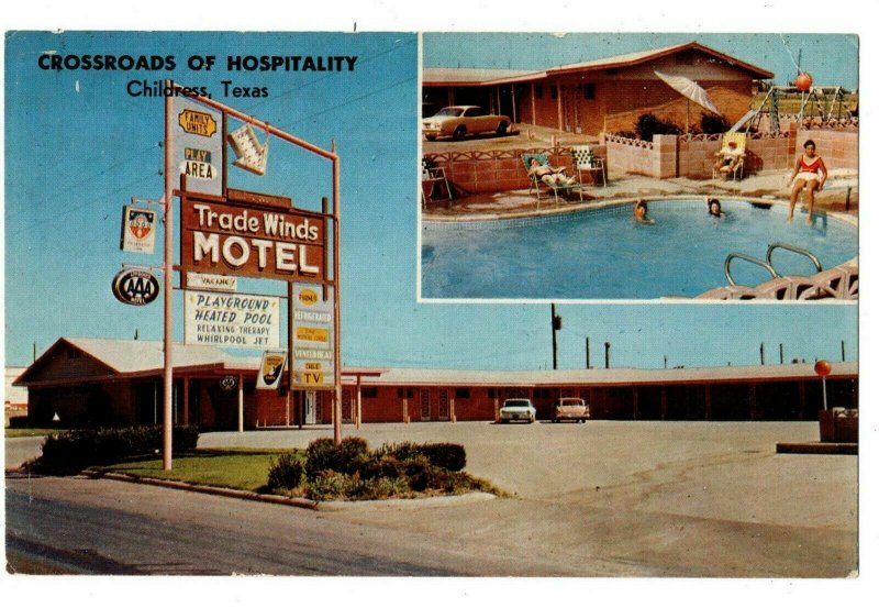 Childress TX Multiview Postcard Trade Winds Motel Hwy 287 W Swimming Pool#75377