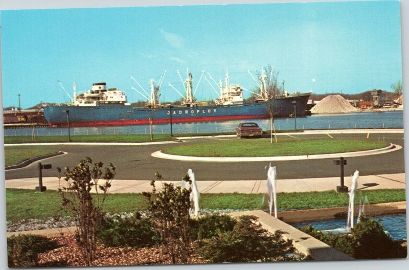 postcard Wisconsin Green Bays Harbor - foreign ship Jadroplov freighter