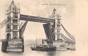 BR61003 the tower bridge open ship bateaux     london    uk