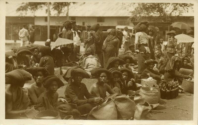 indonesia, SUMATRA, Native Batak Women at the Market (1920s) Meijsters RPPC