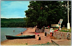 VINTAGE POSTCARD LAKE ANTOINE PARK AT IRON MOUNTAIN UPPER MICHIGAN