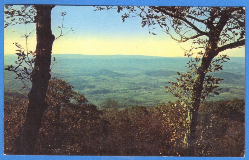 A TINY VILLAGE- VIEWED FROM THE SKYLINE DRIVE, VIRGINA  1958  (222)