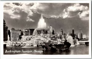 RPPC Buckingham Fountain Chicago IL Vintage Postcard D24