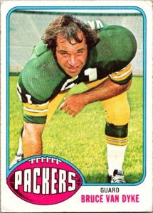 1976 Topps Football Card Bruce Van Dyke Green Bay Packers sk4354