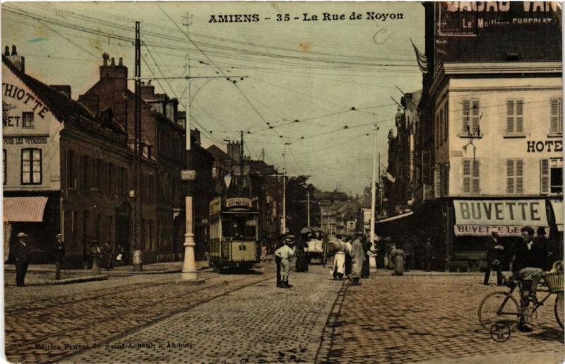 CPA AMIENS - La Rue de Noyon (515559)