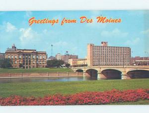 Pre-1980 GREETINGS FROM POSTCARD Des Moines Iowa IA ho5814