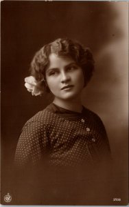 RPPC Belgium Gorgeous Girl Belle Femme Long Curly Hair 1910 K13