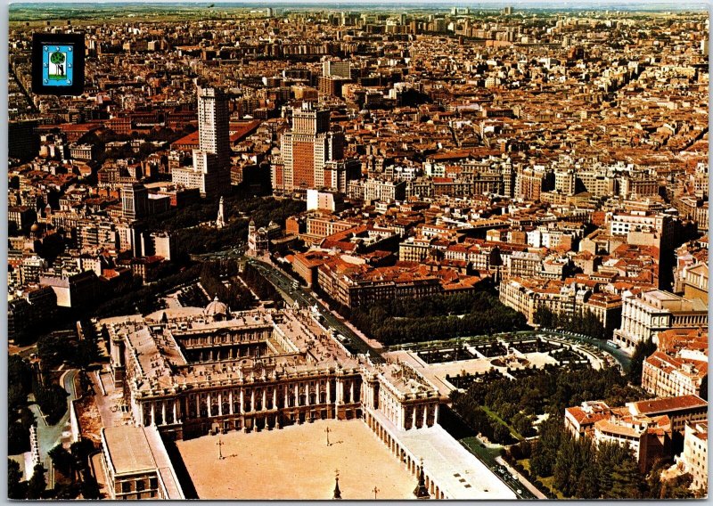 VINTAGE CONTINENTAL SIZE POSTCARD BIRD'S EYE PANORAMIC VIEW OF MADRID SPAIN