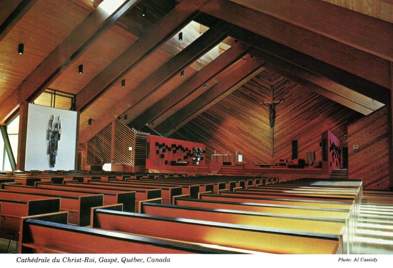 CONTINENTAL SIZE POSTCARD CHRIST THE KING CATHEDRAL AT GASPE' QUEBEC CANADA