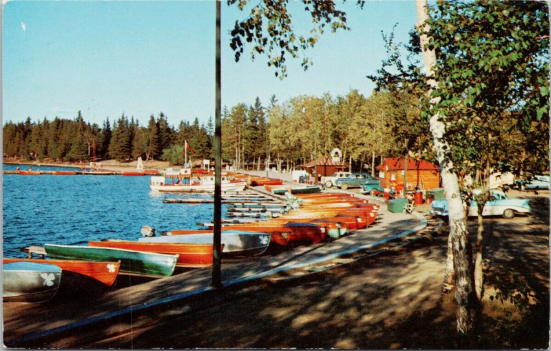 The Beach at Waskesiu SK Saskatchewan Boats Canoe Unused Vintage Postcard H14