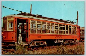 Seashore Trolley Museum Kennebunkport ME Train No 4387 UNP Chrome Postcard F17