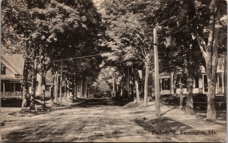 Farmington Maine - ME - PERHAM ST - VINTAGE - RPPC - STREET VIEW - Postcard  