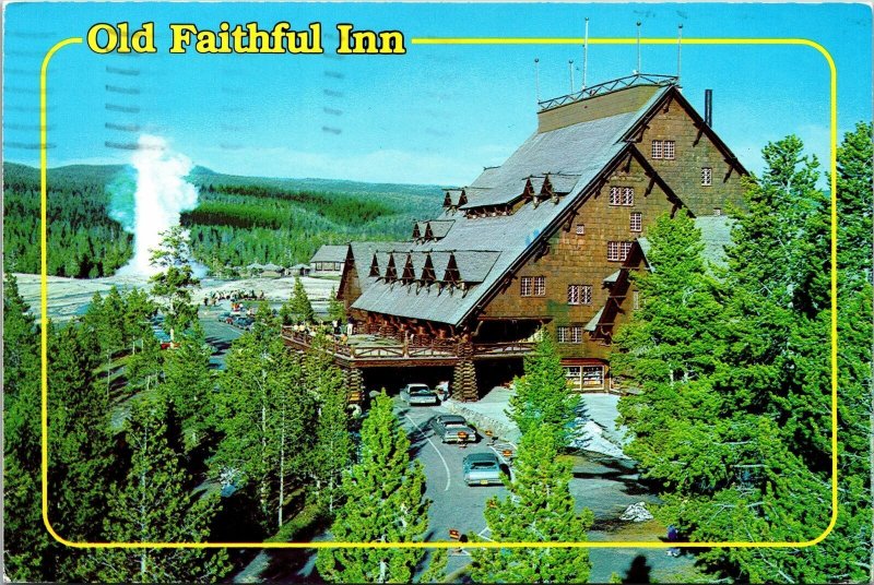 VINTAGE CONTINENTAL SIZE POSTCARD OLD FAITHFUL INN YELLOWSTONE 1970S