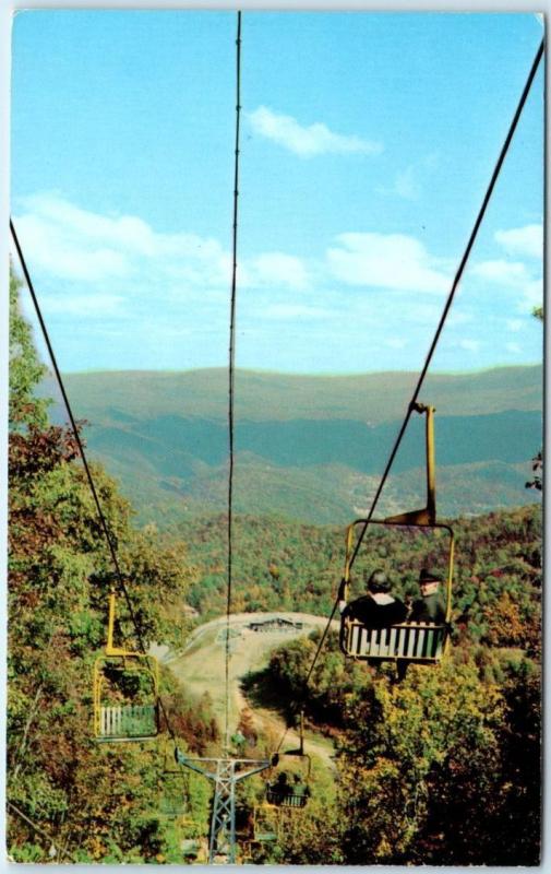 GATLINBURG, Tennessee  TN    SKI LIFT  Double Chair Lift   Postcard