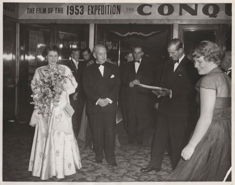 Queen Elizabeth II Duke Of Edinburgh Sir Edwin Herbert Film Premiere Press Photo