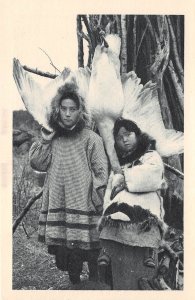Alaska Eskimo Children With Goose, Photo Print Vintage Postcard U7373