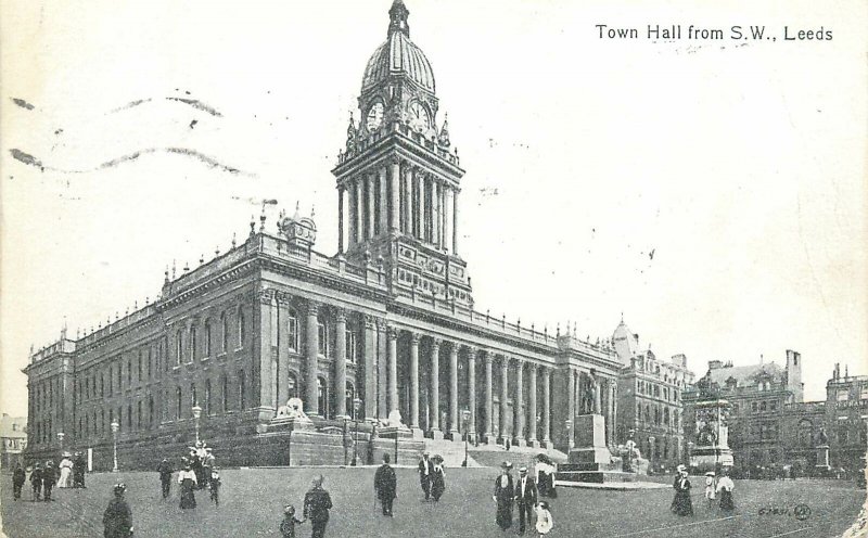Postcard England Leeds Town Hall South-West view