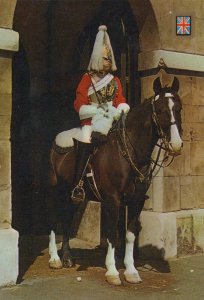 Military Postcard - London - A Sentry of The Life Guards   RR8147