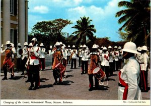 VINTAGE CONTINENTAL SIZE POSTCARD CHANGING THE GUARD GOVERNMENT HOUSE BAHAMAS