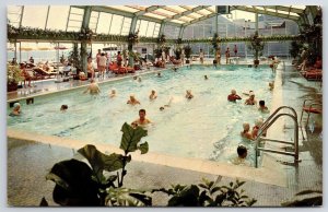Chalfonte-Haddon Halls Saltwater Pool Sundeck Atlantic City New Jersey Postcard