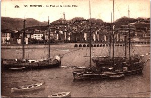 France Menton Le Port et le Vieille Ville Vintage Postcard 09.68