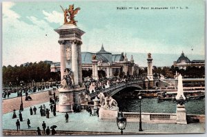 Paris - Le Pont Alexandre France Bridge Sculptures Crowd River Postcard