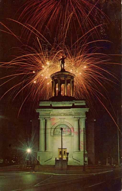 OH - Hamilton. The Monument, Memorial Building, Fireworks