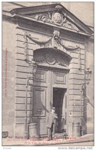 PARIS , France , 1900-10s ; Porte de l'hotel Le Pelltier Saint Fargeau