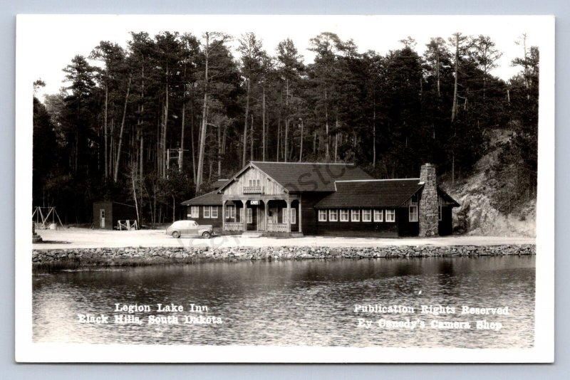 K5/ Black Hills South Dakota Postcard RPPC c40-50s Legion Lake Inn  338