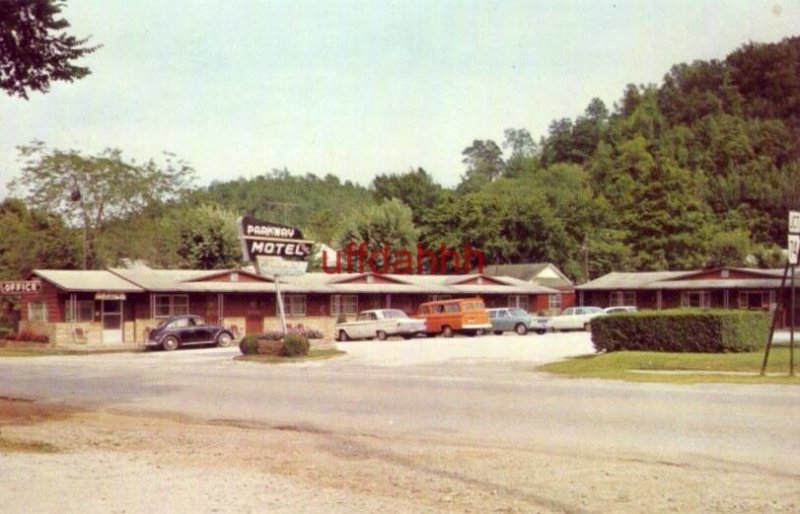 PARKWAY MOTEL, JASPER, AR. Mrs H G Jenks, Owner. near Buffalo River